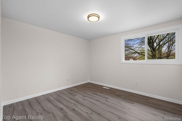 14840 Artesian Street, Detroit, MI 48223