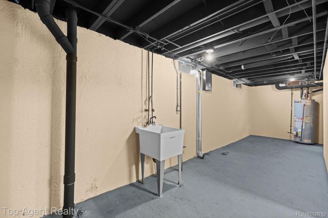 14840 Artesian Street, Detroit, MI 48223