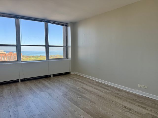 655 W Irving Park Road 2808, Chicago, IL 60613