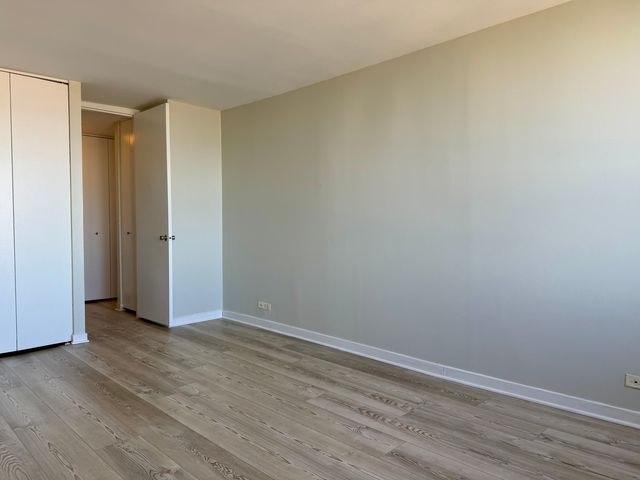 655 W Irving Park Road 2808, Chicago, IL 60613