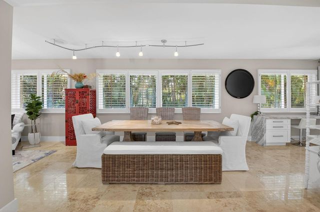 122 Andrews Avenue B, Delray Beach, FL 33483