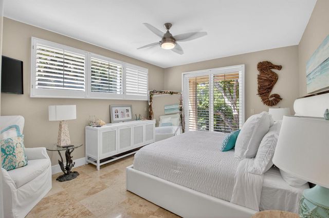 122 Andrews Avenue B, Delray Beach, FL 33483