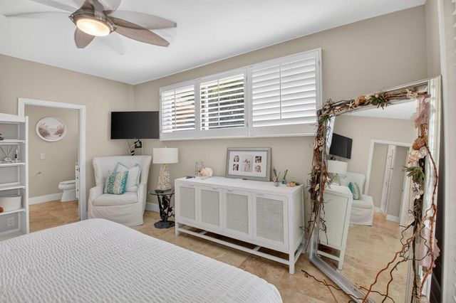 122 Andrews Avenue B, Delray Beach, FL 33483