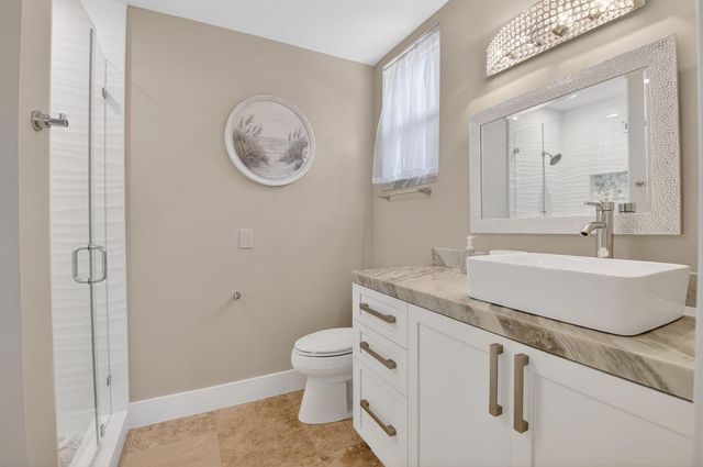 122 Andrews Avenue B, Delray Beach, FL 33483