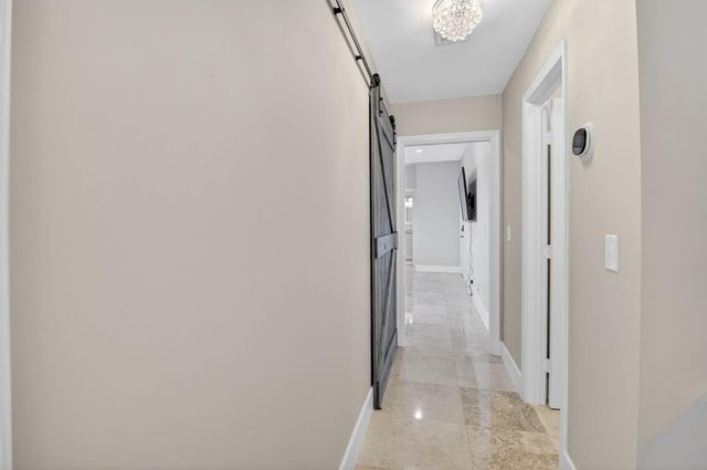 122 Andrews Avenue B, Delray Beach, FL 33483