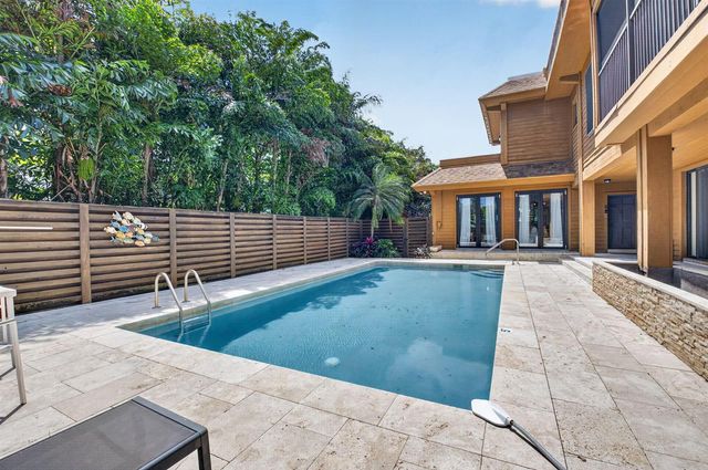 122 Andrews Avenue B, Delray Beach, FL 33483