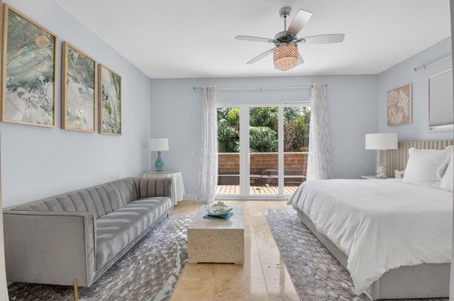 122 Andrews Avenue B, Delray Beach, FL 33483