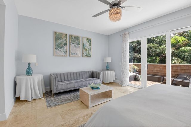 122 Andrews Avenue B, Delray Beach, FL 33483