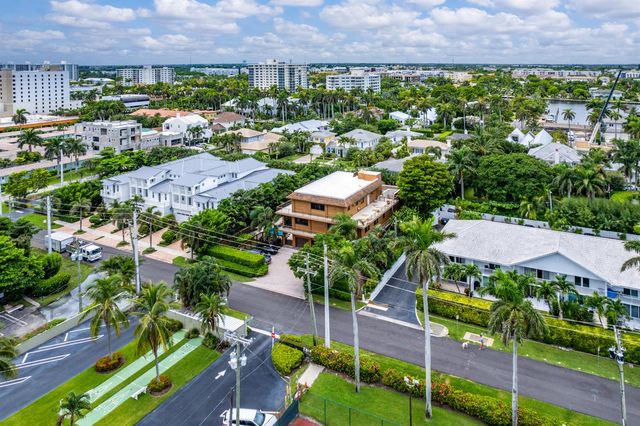 122 Andrews Avenue B, Delray Beach, FL 33483