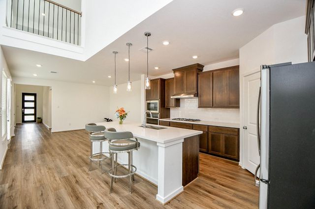 9606 Starry Eyes Ln, Richmond, TX 77407