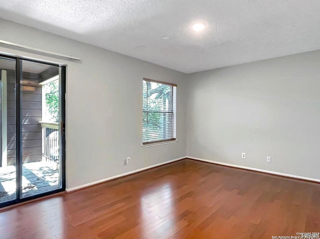 11520 Huebner Rd Apt 107, San Antonio, TX 78230