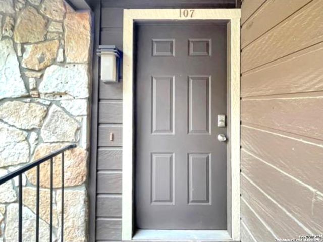 11520 Huebner Rd Apt 107, San Antonio, TX 78230