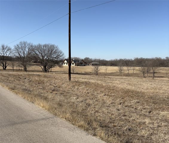 390 Rolling Hills Boulevard, Alvord, TX 76225