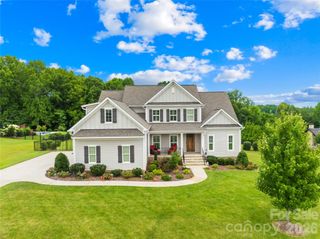 179 Hidden Meadows Drive, Mooresville, NC 28117