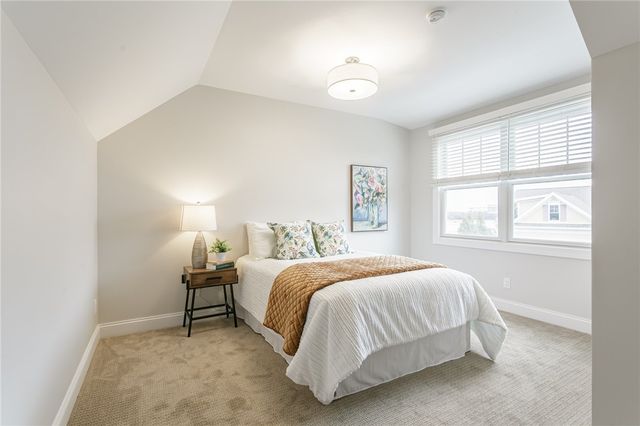 241 Bretlyn Cir, Brighton, NY 14618