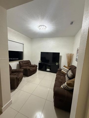 27607 SW 133rd Pl, Homestead, FL 33032