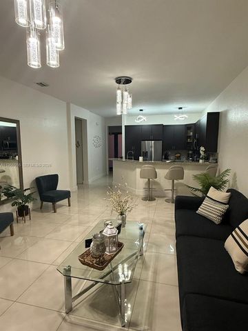 27607 SW 133rd Pl, Homestead, FL 33032