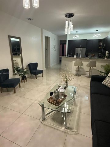 27607 SW 133rd Pl, Homestead, FL 33032