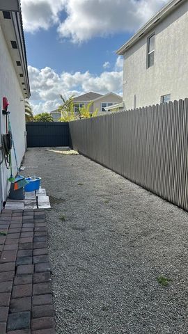 27607 SW 133rd Pl, Homestead, FL 33032