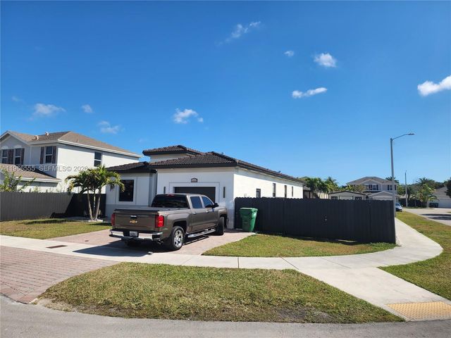 27607 SW 133rd Pl, Homestead, FL 33032