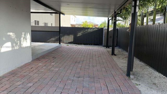 27607 SW 133rd Pl, Homestead, FL 33032