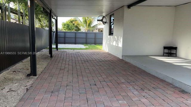 27607 SW 133rd Pl, Homestead, FL 33032