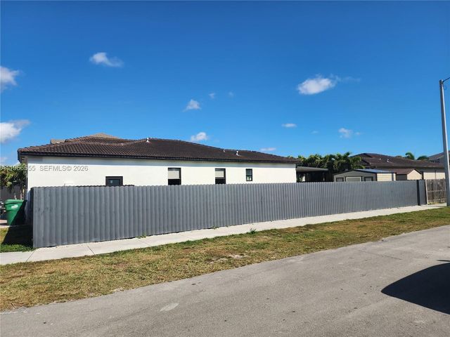 27607 SW 133rd Pl, Homestead, FL 33032