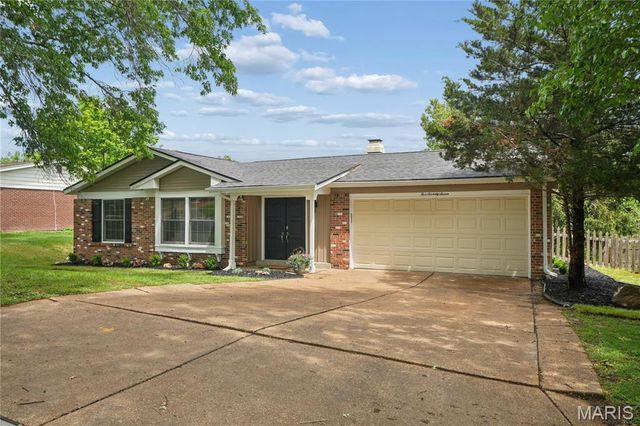 577 Monroe Mill Drive, Ballwin, MO 63011