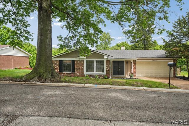 577 Monroe Mill Drive, Ballwin, MO 63011