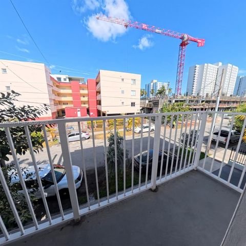 1620 NW 18th St 204, Miami, FL 33125