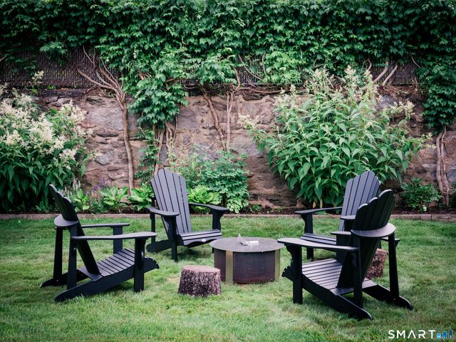 1 Benson Lane, Essex, CT 06426