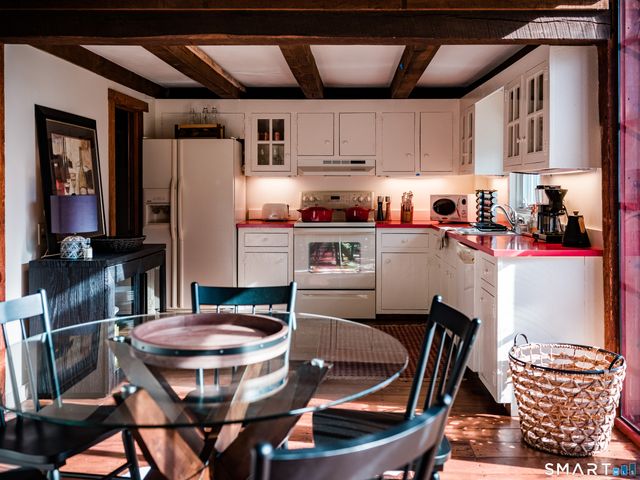 1 Benson Lane, Essex, CT 06426