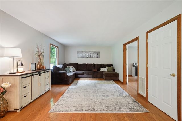 565 Leeper Rd, Green Twp, PA 15043