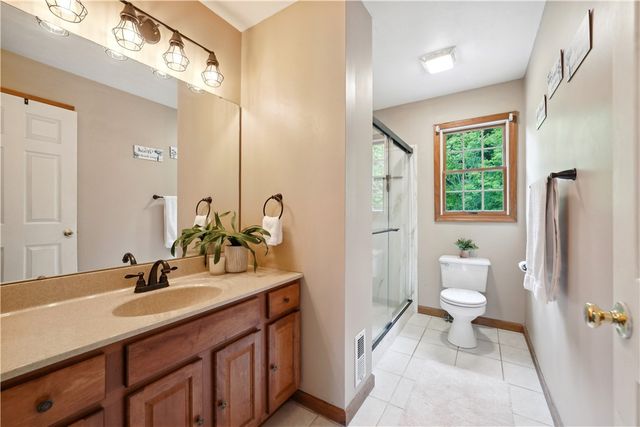 565 Leeper Rd, Green Twp, PA 15043