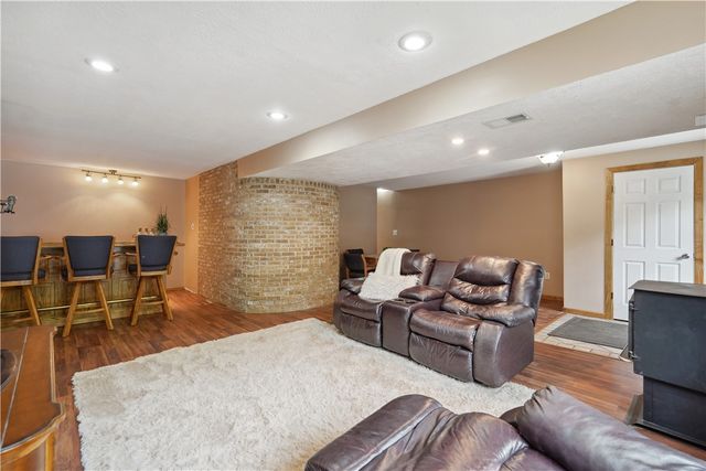 565 Leeper Rd, Green Twp, PA 15043