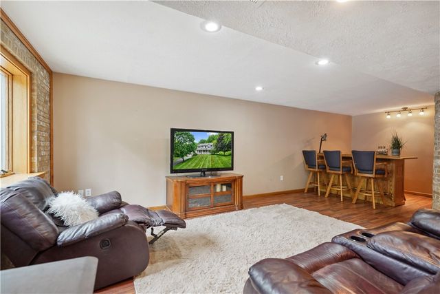 565 Leeper Rd, Green Twp, PA 15043