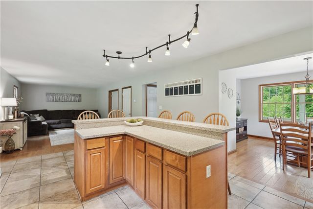 565 Leeper Rd, Green Twp, PA 15043