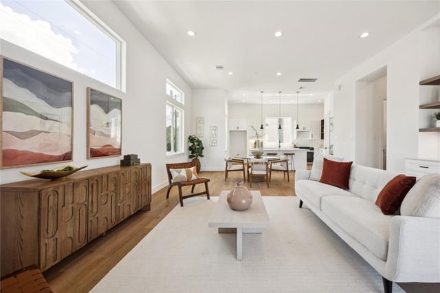 2810 Mills Street, Houston, TX 77026