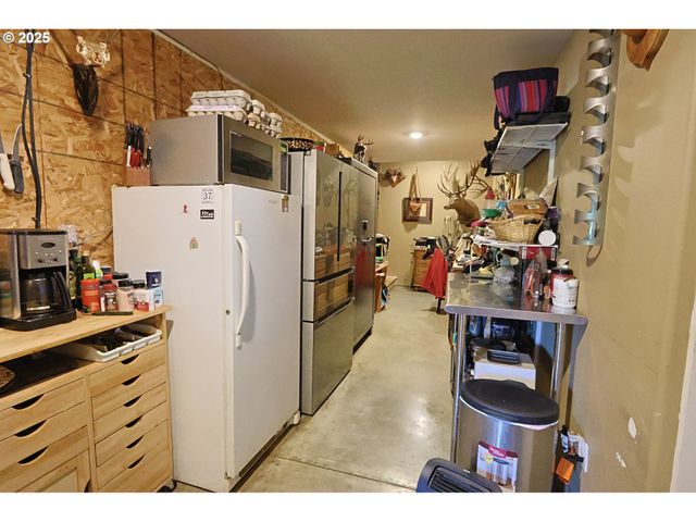 63011 ISTHMUS HEIGHTS Rd, Coos Bay, OR 97420