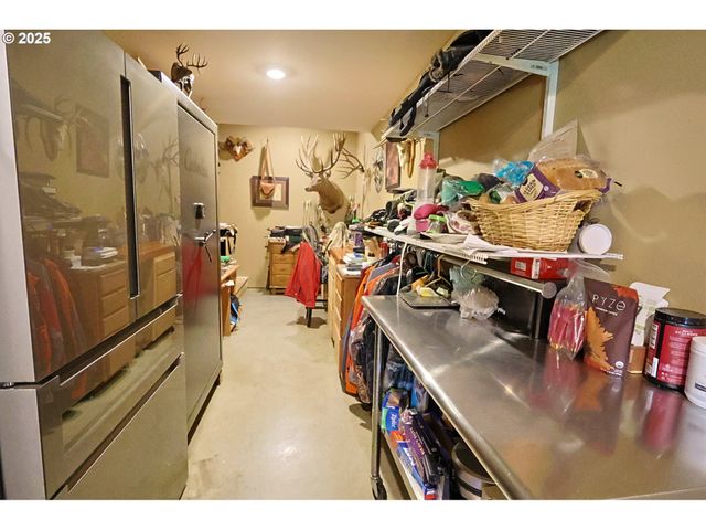 63011 ISTHMUS HEIGHTS Rd, Coos Bay, OR 97420