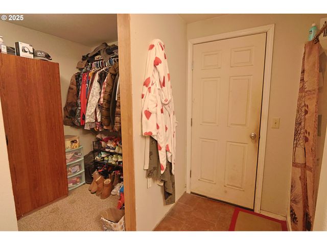 63011 ISTHMUS HEIGHTS Rd, Coos Bay, OR 97420