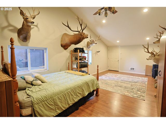 63011 ISTHMUS HEIGHTS Rd, Coos Bay, OR 97420