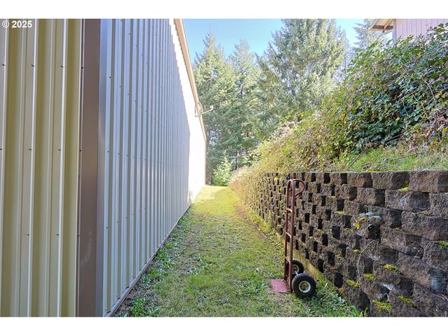 63011 ISTHMUS HEIGHTS Rd, Coos Bay, OR 97420