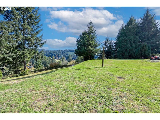 63011 ISTHMUS HEIGHTS Rd, Coos Bay, OR 97420