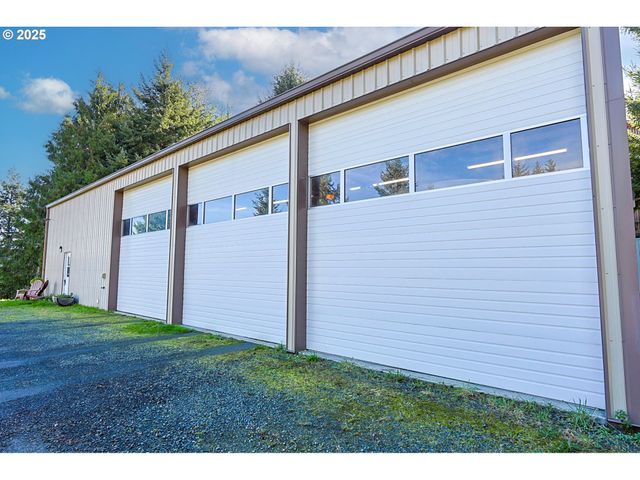 63011 ISTHMUS HEIGHTS Rd, Coos Bay, OR 97420