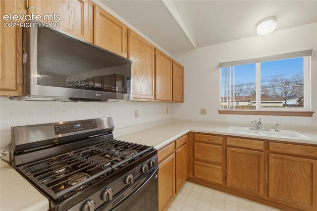 813 Meadows Avenue, Canon City, CO 81212
