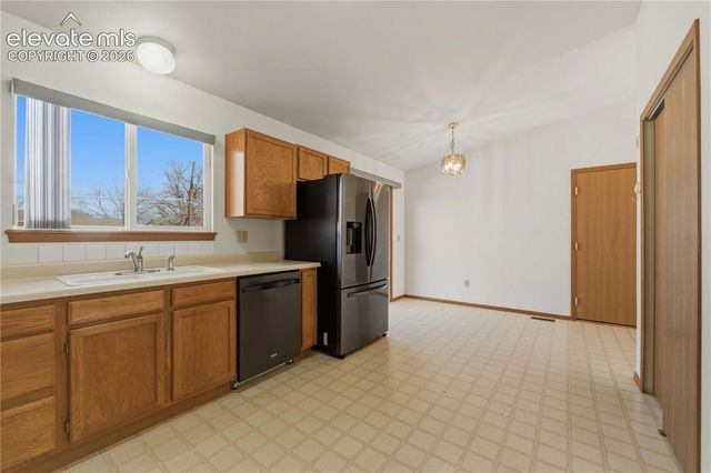 813 Meadows Avenue, Canon City, CO 81212