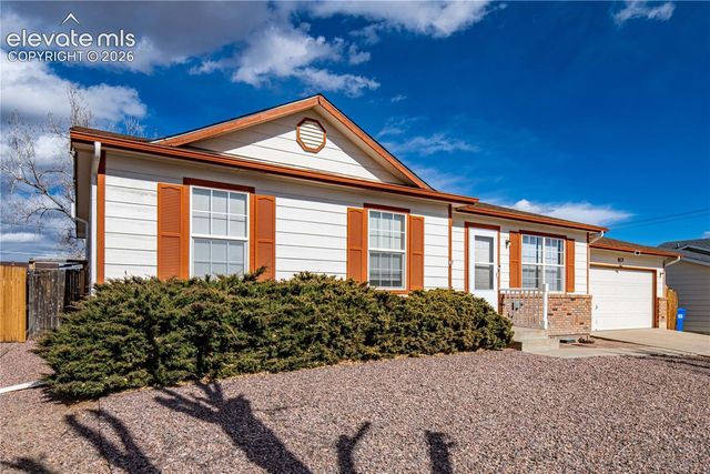 813 Meadows Avenue, Canon City, CO 81212