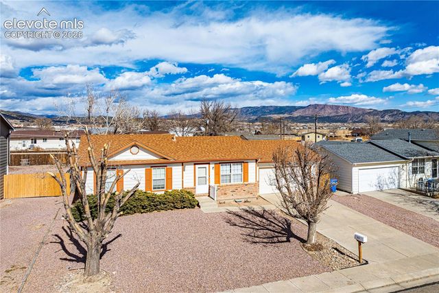 813 Meadows Avenue, Canon City, CO 81212