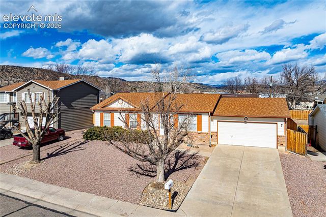 813 Meadows Avenue, Canon City, CO 81212